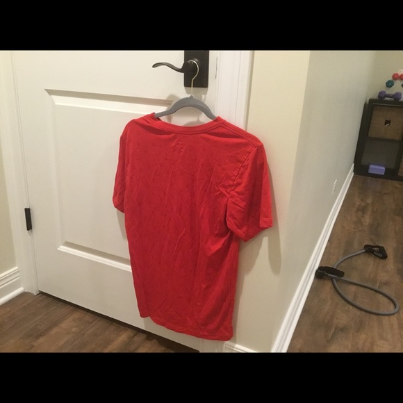 NIKE BASKETBALL SPORTS TEE - Picture 2 of 2